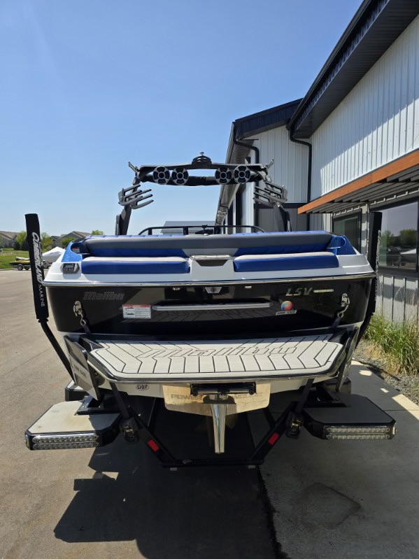 Malibu LSV 25ft 2018 Icon